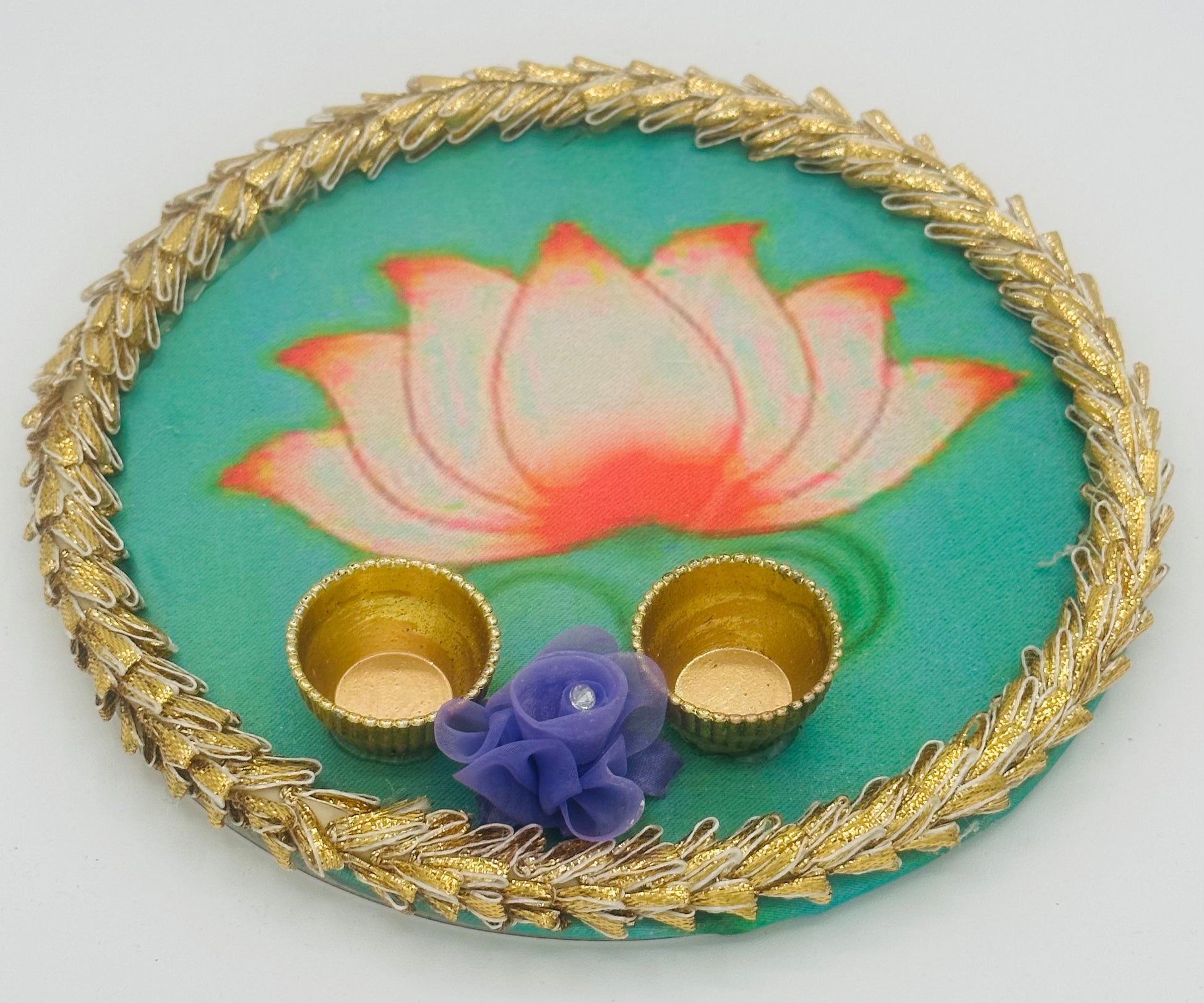 Dimensions: 7 inches