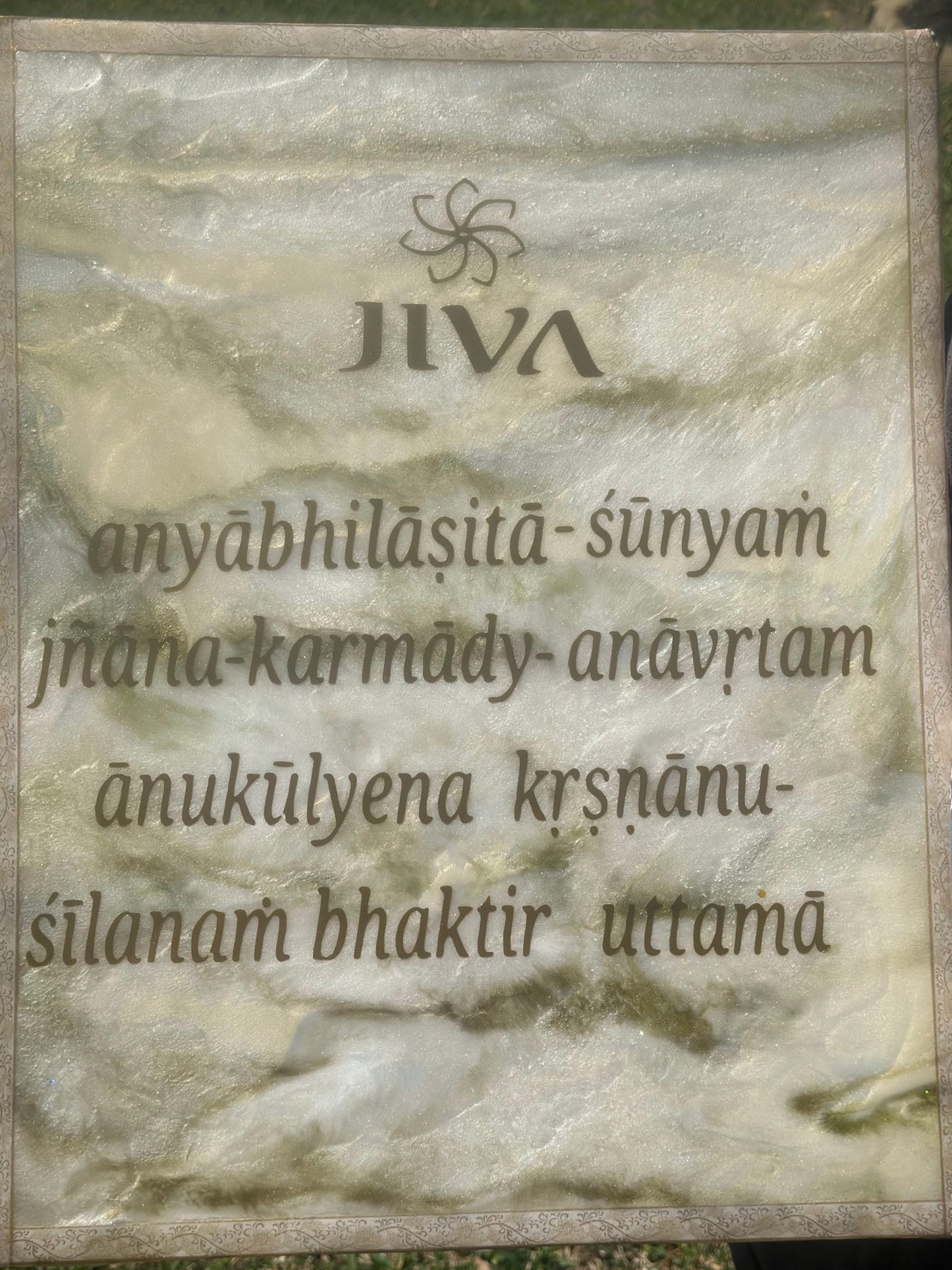 Resin Mantra Display